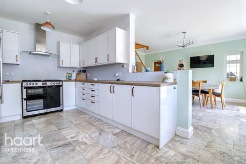 Lynmouth Drive, Minster on Sea 5 bed detached house for sale