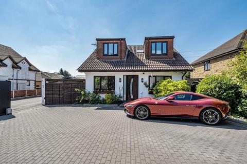 5 bed detached bungalow
