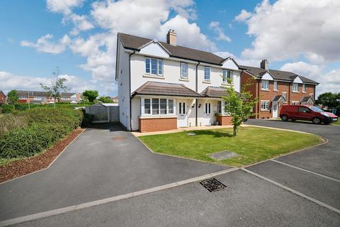 2 bedroom semi-detached house for sale