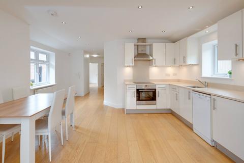 Wayside, London 3 bed detached house for sale
