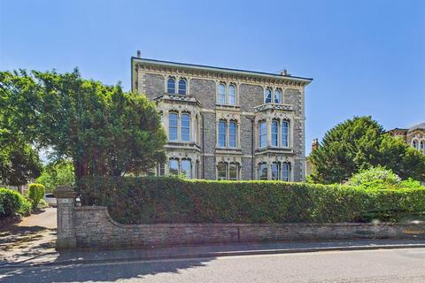 Enviable position close to Clevedon... 2 bed apartment for sale