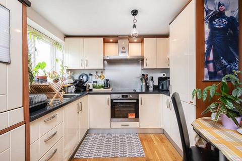 Westport Street, Limehouse, London, E1 1 bed flat for sale