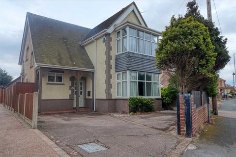 Holland on Sea CO15 4 bed detached house for sale