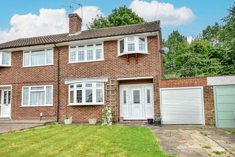 Manor House Gardens, Abbots Langley WD5 4 bed semi