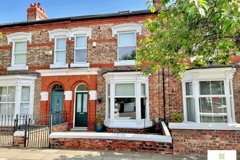 4 bedroom terraced house for sale
