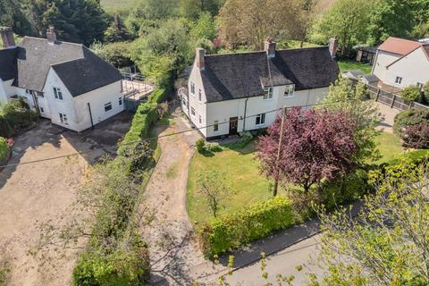 Swanfield, Lawshall 3 bed semi