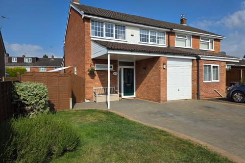 Newcomen Close, Warwickshire CV12 3 bed semi