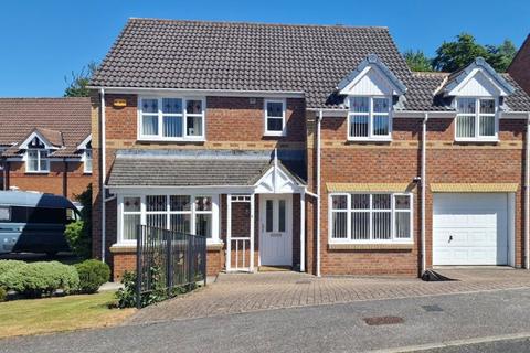 Castle Court, Castleside, Consett, DH8 4 bed house for sale