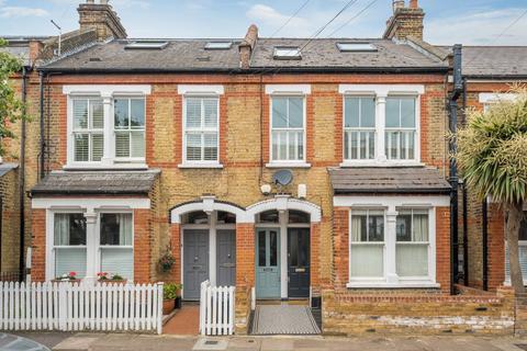 Balvernie Grove, Southfields, London... 2 bed maisonette for sale