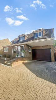Sandstone Rise, Chatham ME5 4 bed detached house for sale