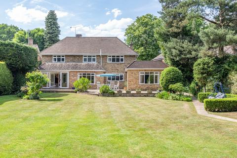 Woodlands Road, West Byfleet, Surrey... 5 bed detached house for sale