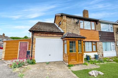 Birchen Grove, Luton, Bedfordshire... 3 bed semi