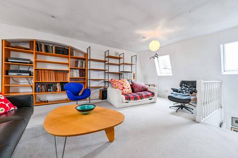 Greenman Street, Islington, London, N1 2 bed flat for sale