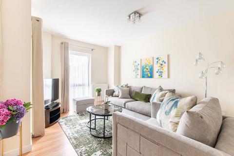 Newman Close, Willesden Green... 2 bed flat for sale