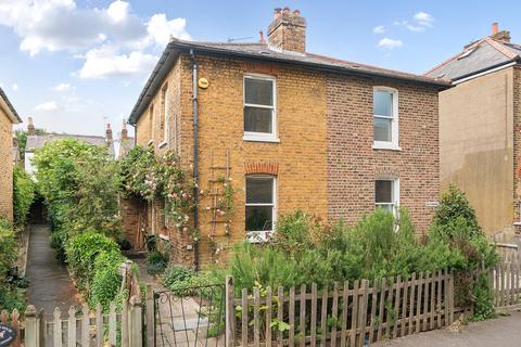 Broomfield Place, London 2 bed semi