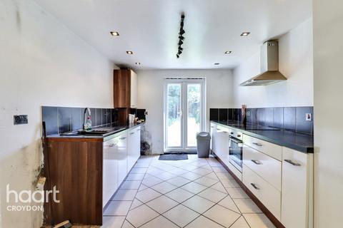 Whitehorse Road, Croydon 3 bed end of terrace house for sale