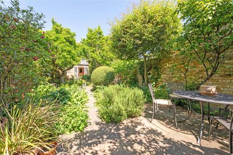 Temperley Road, London, SW12 3 bed semi