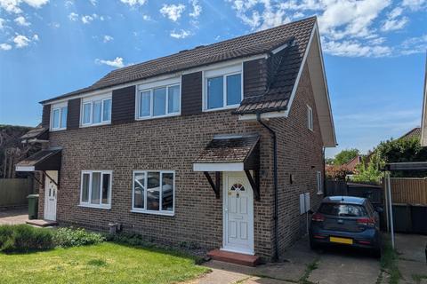 TUDOR WALK, LEATHERHEAD, KT22 3 bed semi