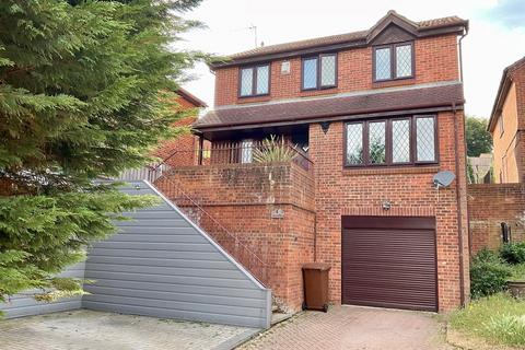 Hampton Close, Chatham ME5 3 bed detached house for sale