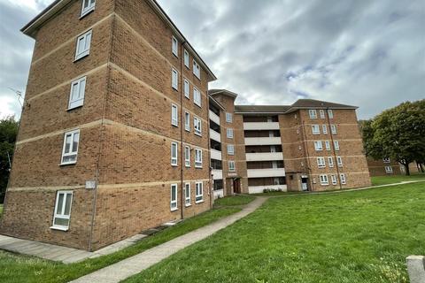 Aikman Avenue, Leicester 2 bed flat for sale