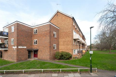 Haggard Road, Twickenham 2 bed maisonette for sale