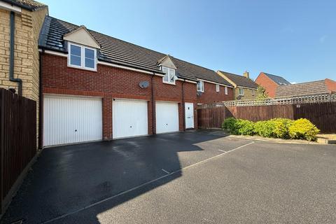 Fontmell Close, Redhouse 2 bed coach house for sale