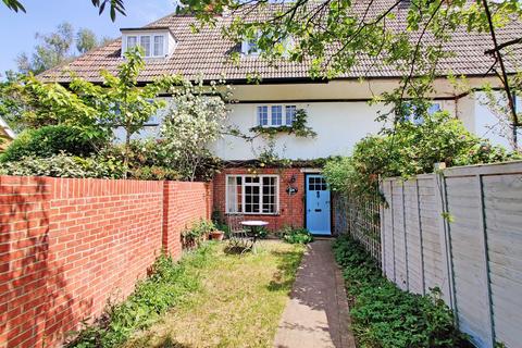 Garden Road, Burley, Ringwood, BH24 2 bed cottage for sale