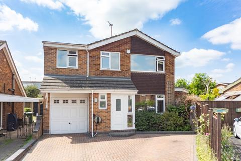 Chichester Close, Loughborough, LE11 4 bed detached house for sale