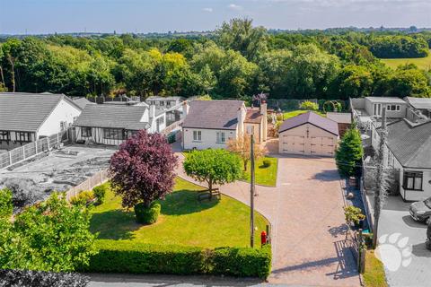 Burnt Mills Road, Basildon SS13 2 bed detached bungalow for sale
