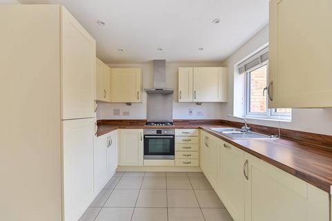Edgeworth Close, Langley, Slough, SL3 4 bed detached house for sale