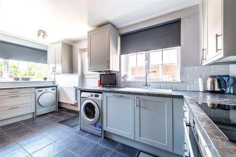 Biddenden Way, Istead Rise, Kent, DA13 4 bed bungalow for sale