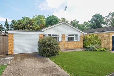 Selbourne Avenue, New Haw, Surrey, KT15 3 bed bungalow for sale
