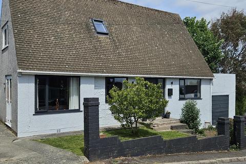 New Close, Ulverston LA12 4 bed bungalow for sale