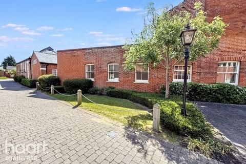 Old St Michaels Drive, Braintree 2 bed maisonette for sale