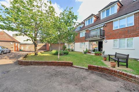 Queens Lane, Arundel 2 bed apartment for sale