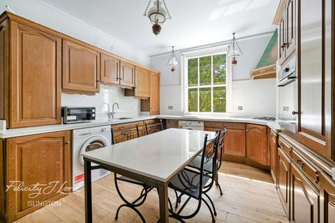 Englefield Road, London 3 bed apartment for sale