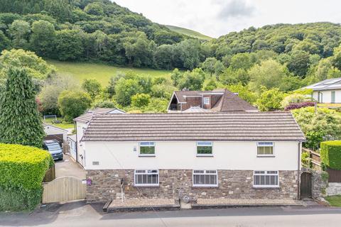 Llanellen Road, Abergavenny NP7 5 bed detached house for sale