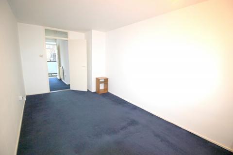London, E14 1 bed flat for sale