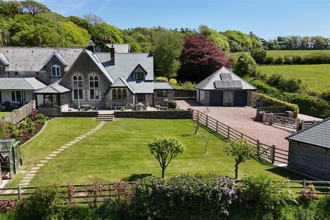 Barnstaple EX31 4 bed house for sale