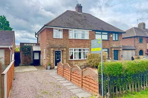 Braybrooke Road, Desborough, Kettering 3 bed semi