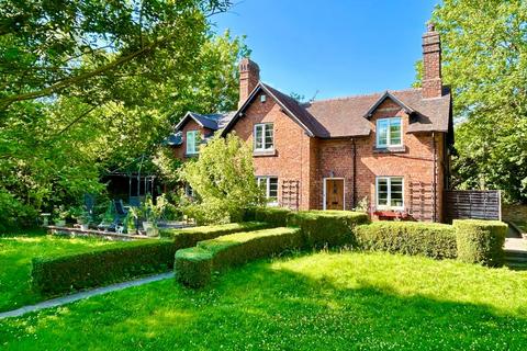 Telford TF6 4 bed detached house for sale