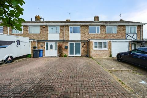 Foxley Close, Camberley GU17 3 bed terraced house for sale