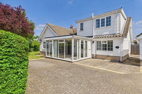 2 Lancaster Avenue, Horncastle 3 bed detached house for sale