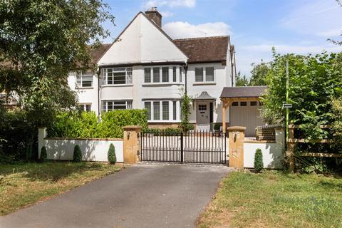 Station Road, Broadway WR12 3 bed semi