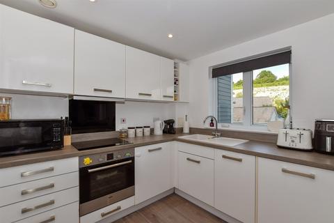 Poynder Drive, Holborough Lakes, Kent 2 bed apartment for sale