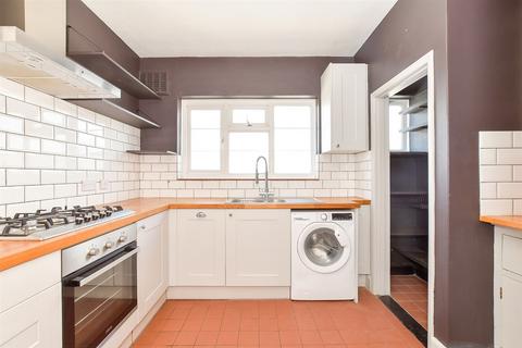 Havelock Mansions, Southsea PO5 3 bed apartment for sale