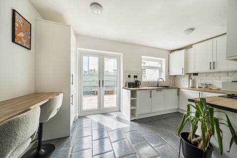 Oxford Road, Windsor, Berkshire 3 bed terraced house for sale