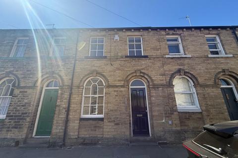 Caroline Street, Shipley BD18 2 bed terraced house for sale