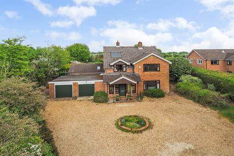 Dauntsey Lane, Weyhill 5 bed detached house for sale