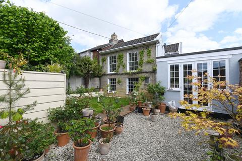 Framlingham, Suffolk 3 bed townhouse for sale